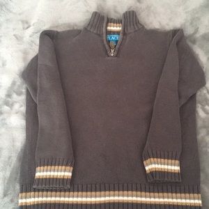 Gray pullover with zipper